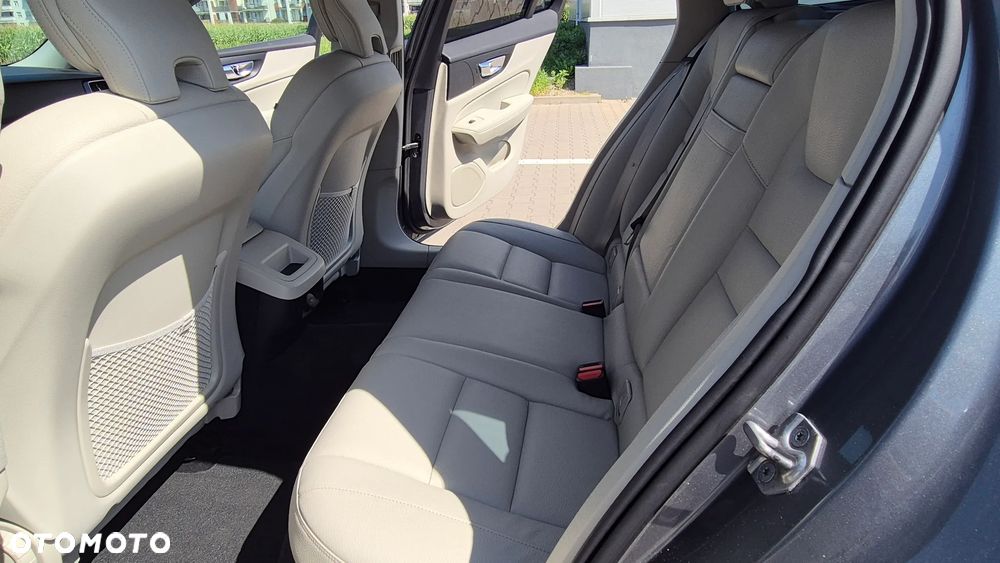 Volvo V60 Cross Country Pro B5 B AWD - 22