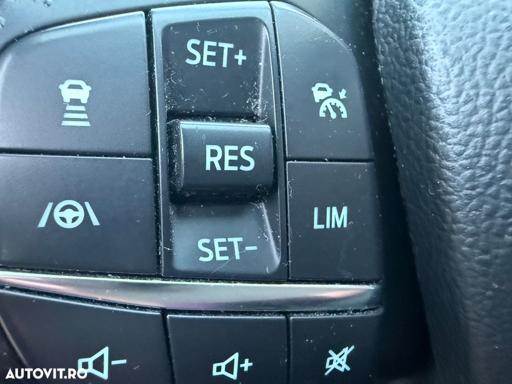 Ford Kuga 2.5 Duratec FHEV TITANIUM - 27