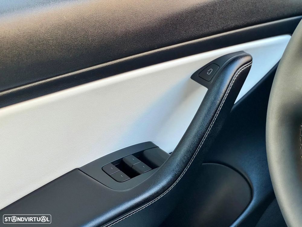 Tesla Model 3 Standard Range Plus RWD - 45