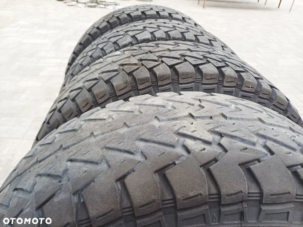 FELIGI Z OPONAMI STALOWE NISSAN TERRANO PATHFINDER R15 6x139,7 100,3 mm OPONY 235/75 R15 NR2 - 11