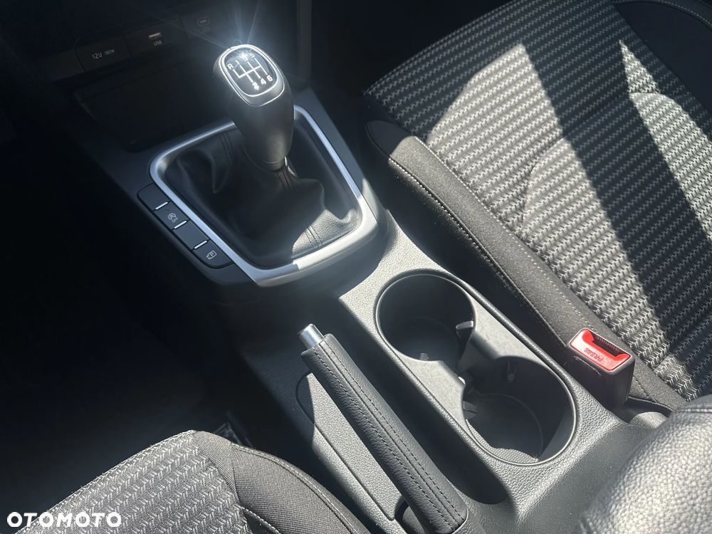 Kia XCeed 1.5 T-GDI M - 16