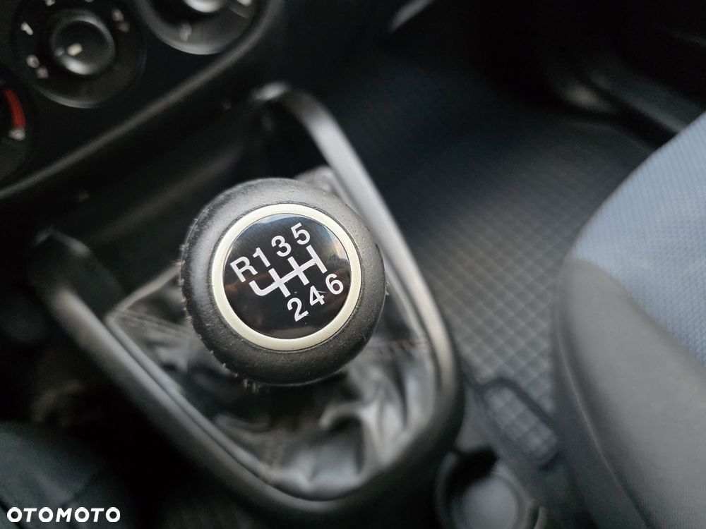 Opel Combo - 24