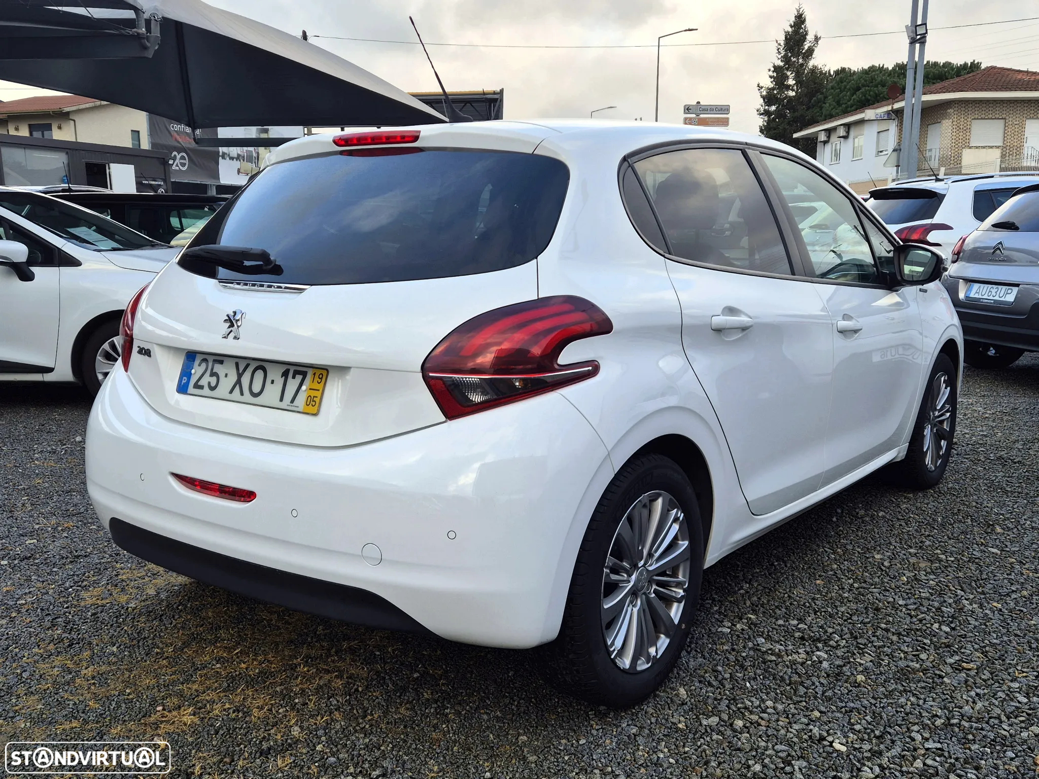 Peugeot 208 1.2 PureTech Signature - 3