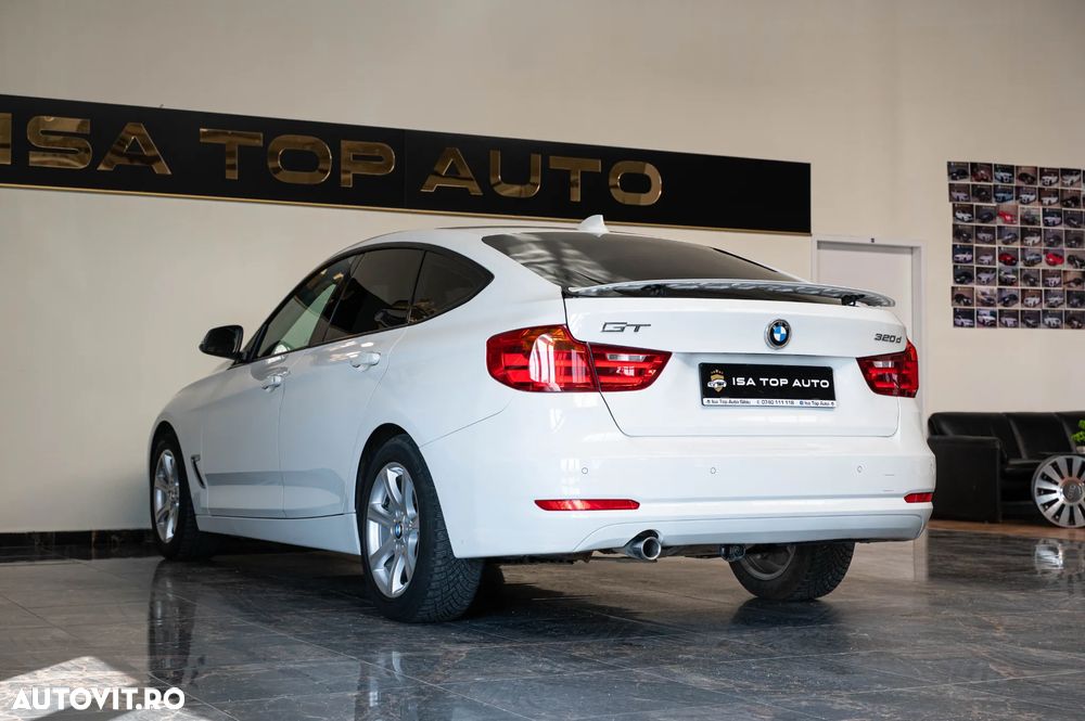 BMW Seria 3 320d Sport-Aut. - 30