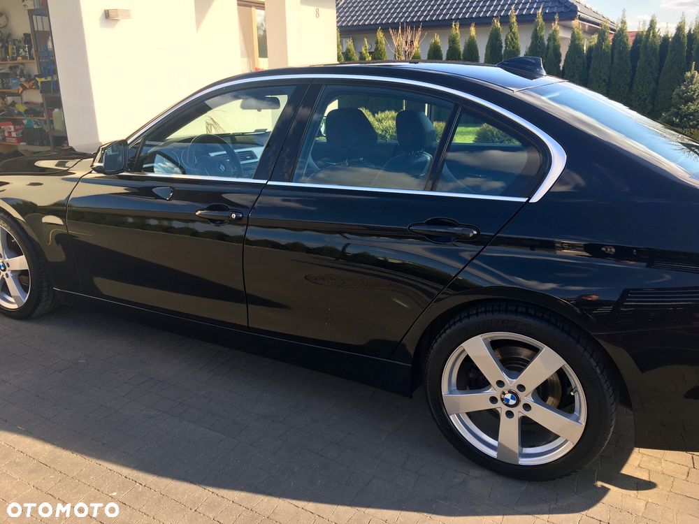 BMW Seria 3 320d DPF Edition Fleet Sport - 5