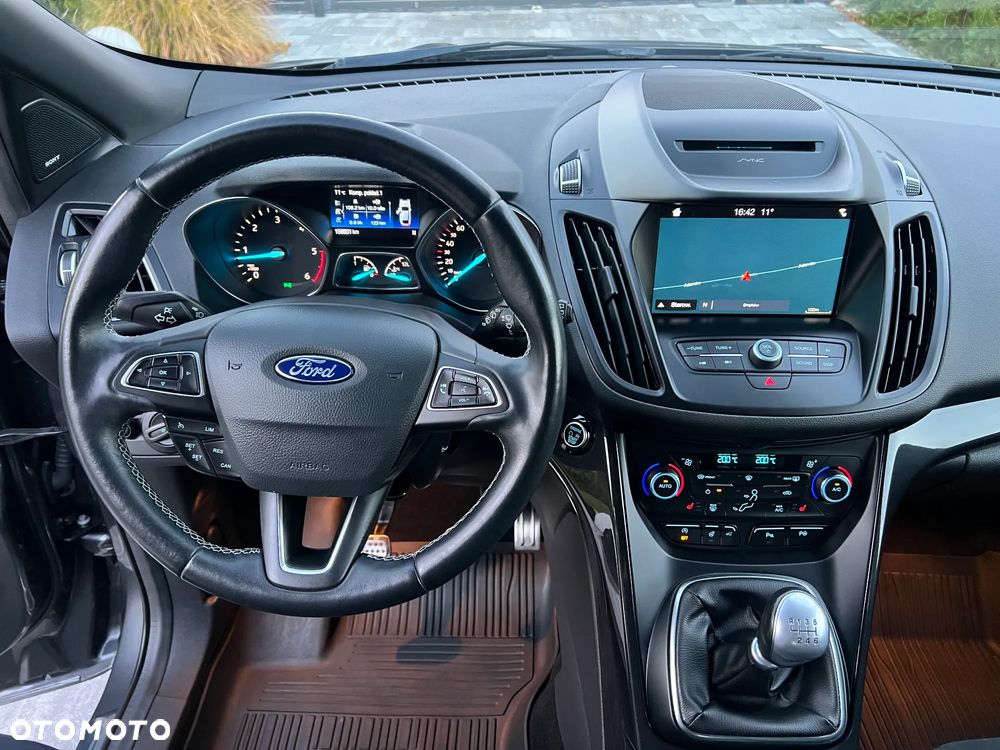 Ford Kuga 2.0 TDCi 2x4 ST-Line - 28