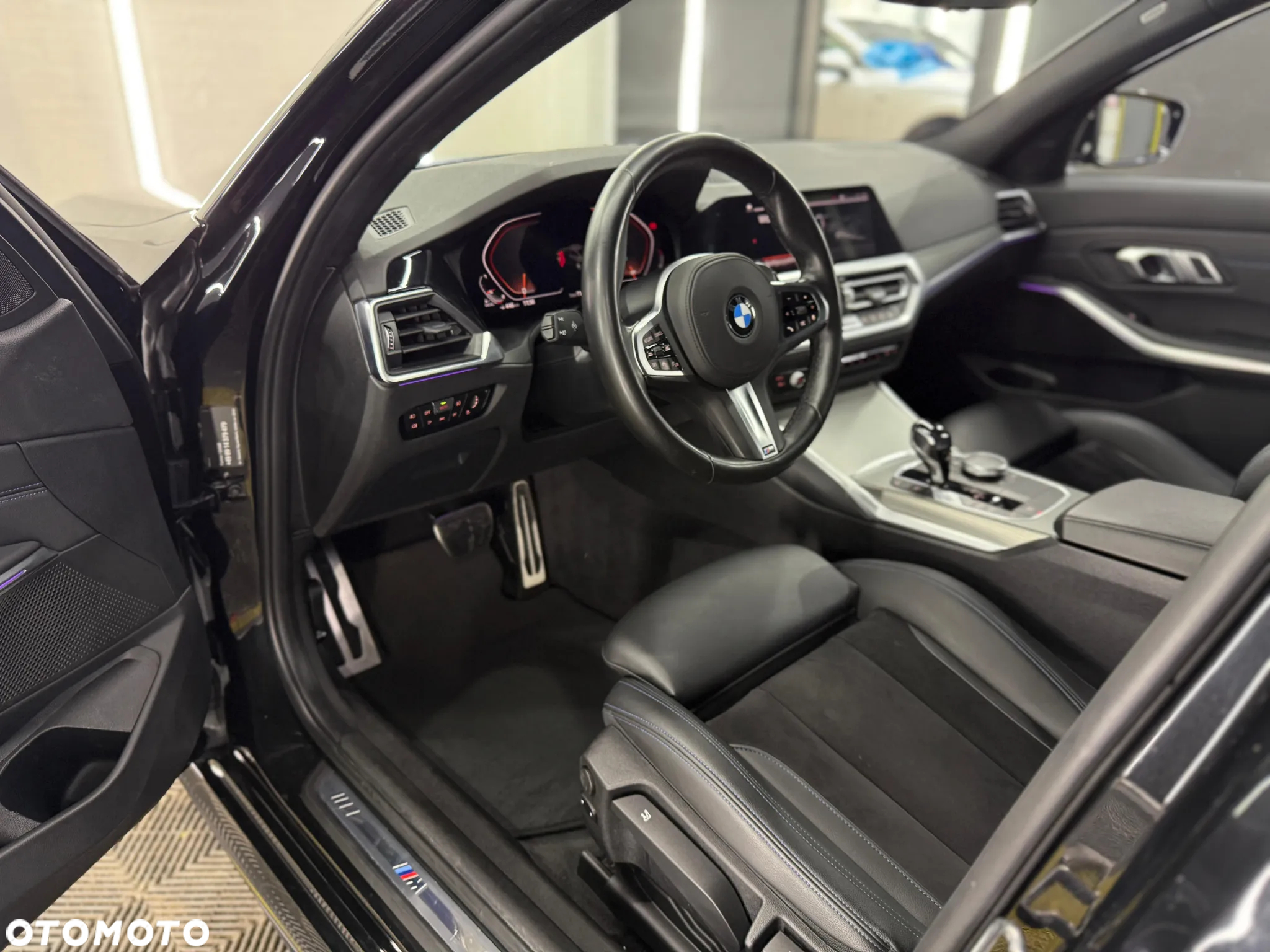 BMW Seria 3 320d M Sport - 5