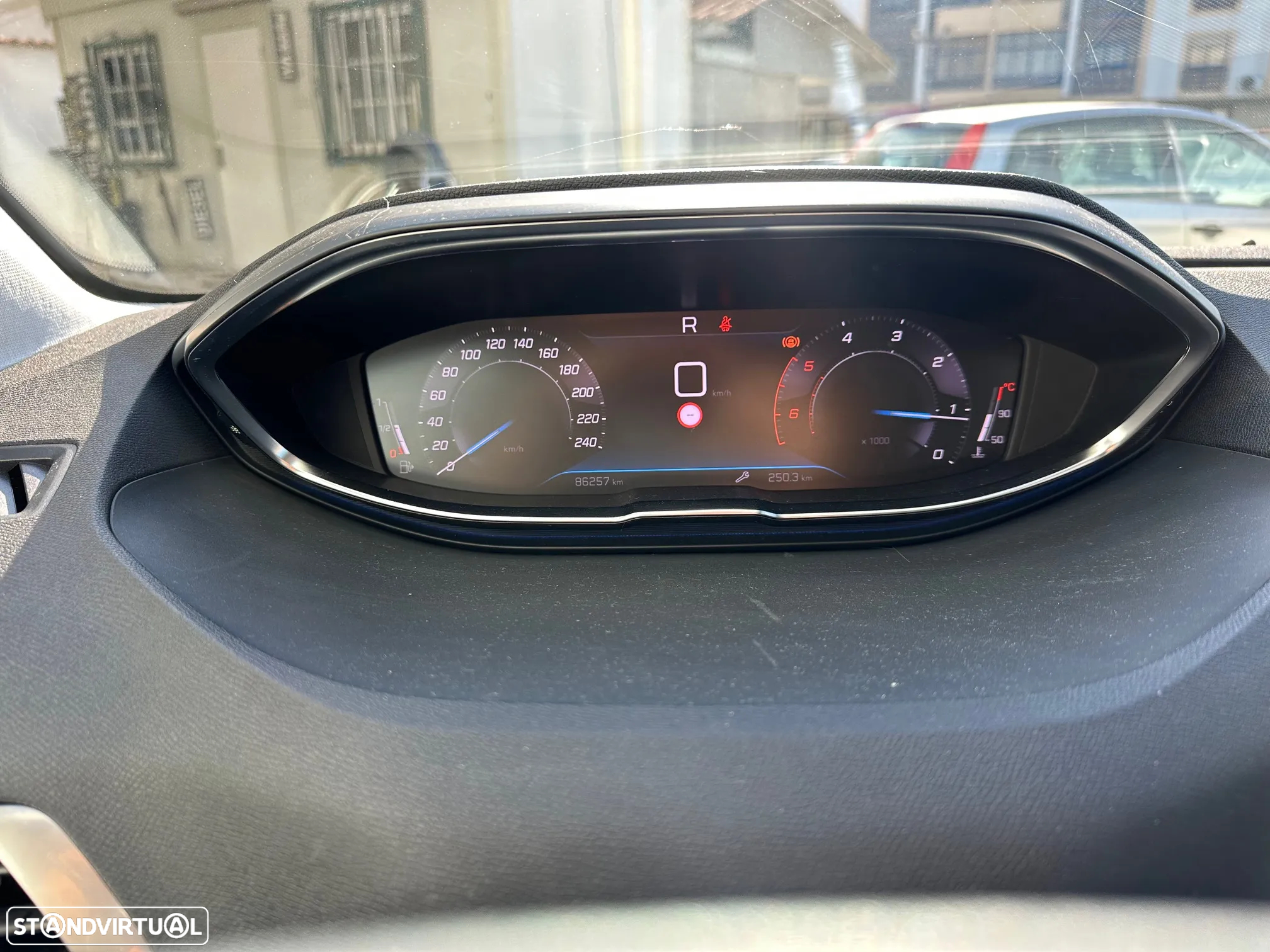 Peugeot 5008 1.5 BlueHDi Allure Pack EAT8 - 10
