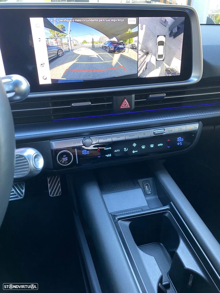 Hyundai Ioniq 6 77,4 kWh 4WD Uniq - 29
