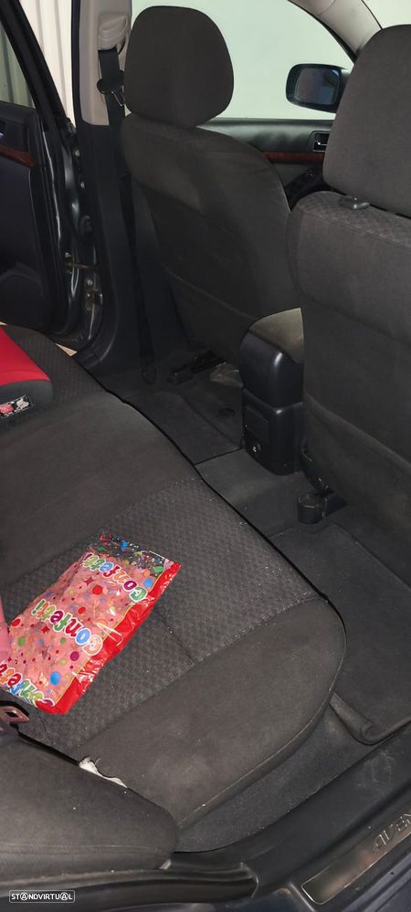 Toyota Avensis SW 2.0 D-4D - 5