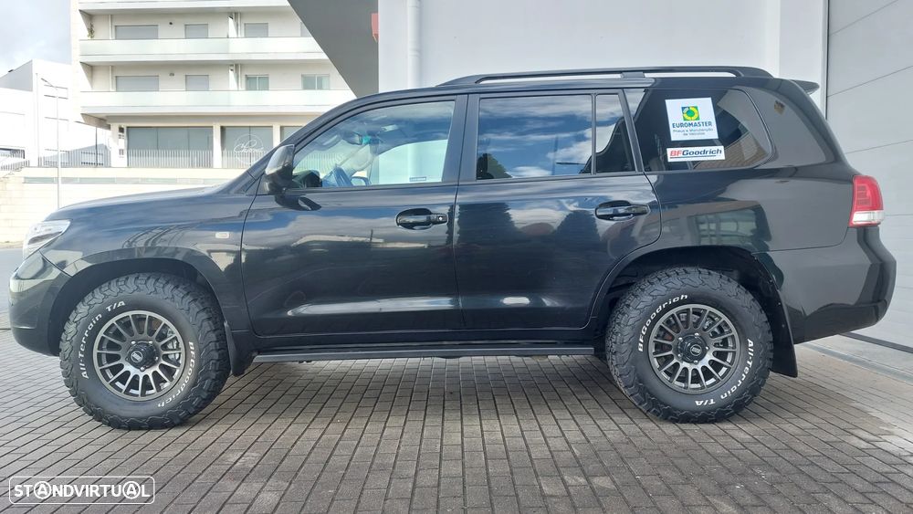 Toyota Land Cruiser 4.5 D-4D V8 - 7