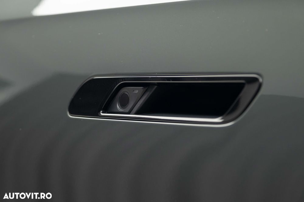 BMW M7 M760e xDrive AT PHEV - 11