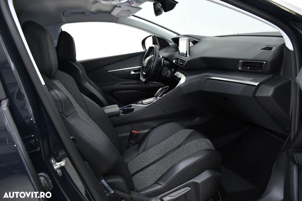 Peugeot 3008 PureTech 130 Stop & Start GPF EAT8 Allure - 14