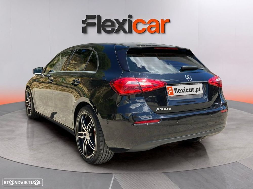 Mercedes-Benz A 180 d Style Aut. — fotografia 5