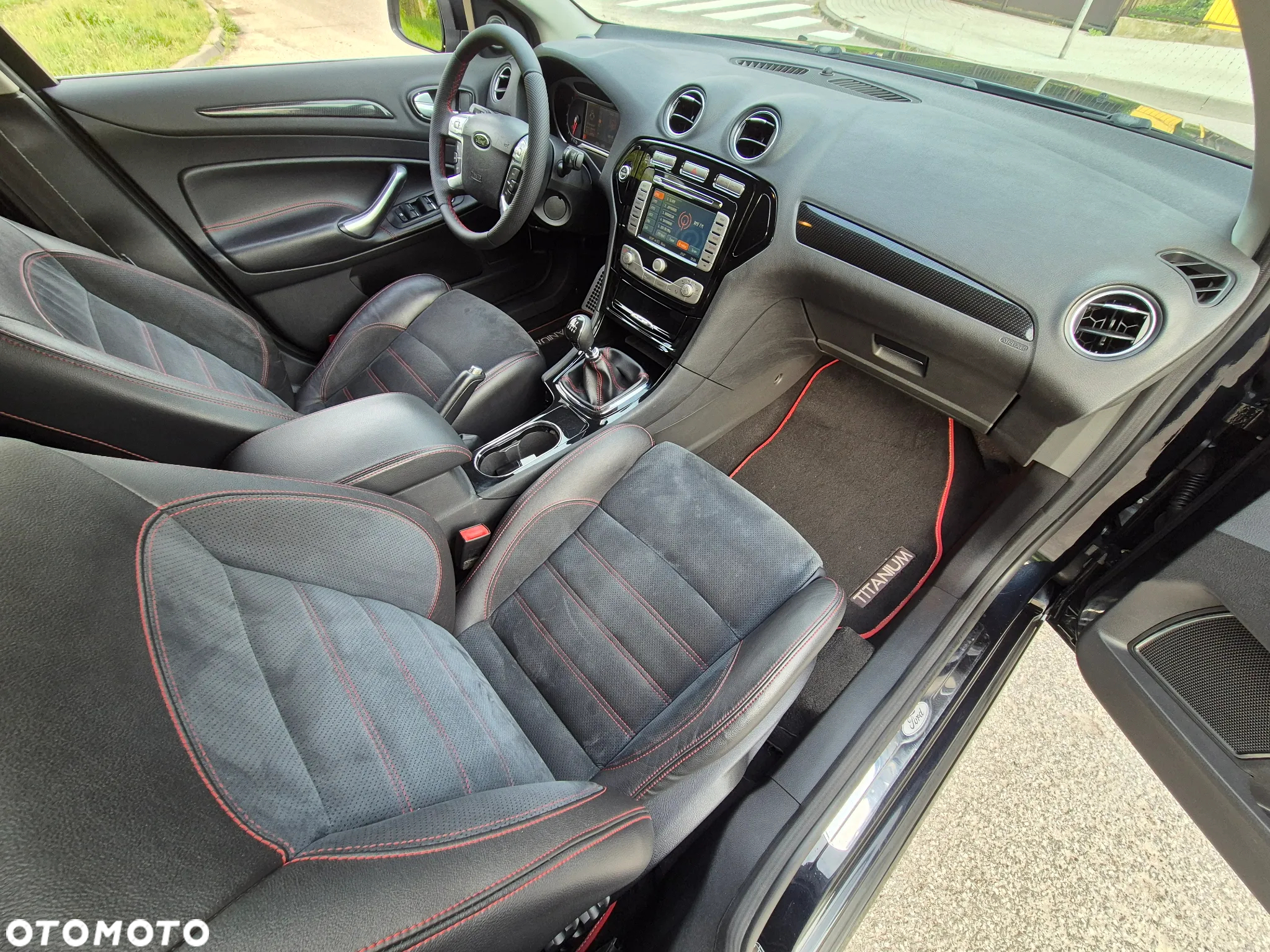 Ford Mondeo 2.5 Titanium S - 31