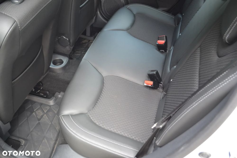 Renault Clio - 25