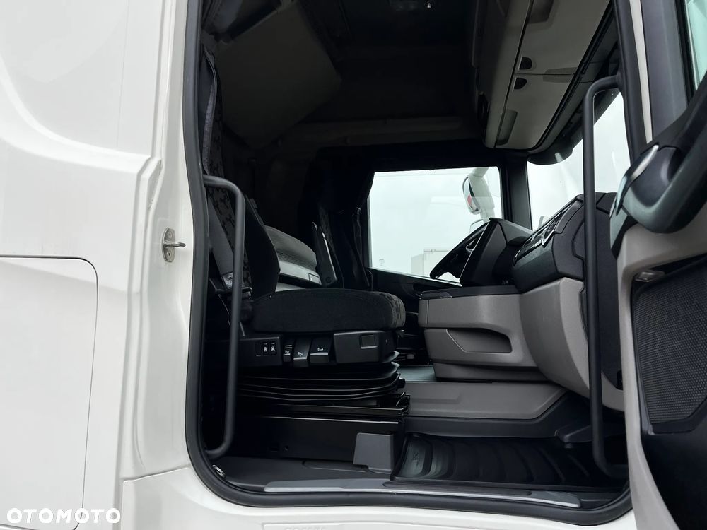 Scania R450 SPROWADZONA Z FRANCJI  SERWISOWANA  DWA ZBIORNIKI PALIWA - 17