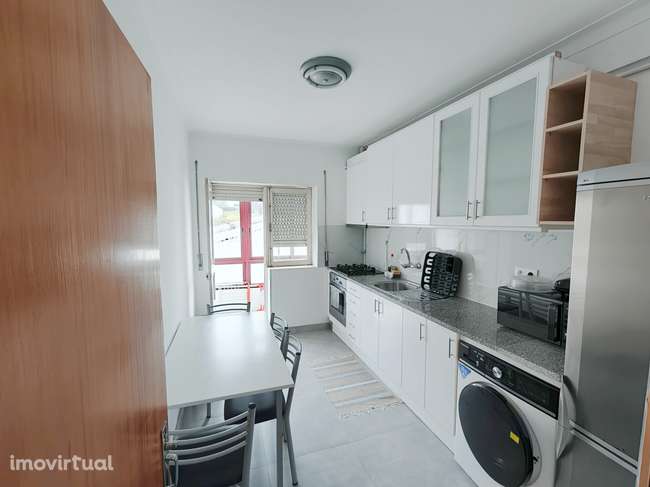 Apartamento T2 perto da Avenida da Liberdade - Braga. - Grande imagem: 2/6