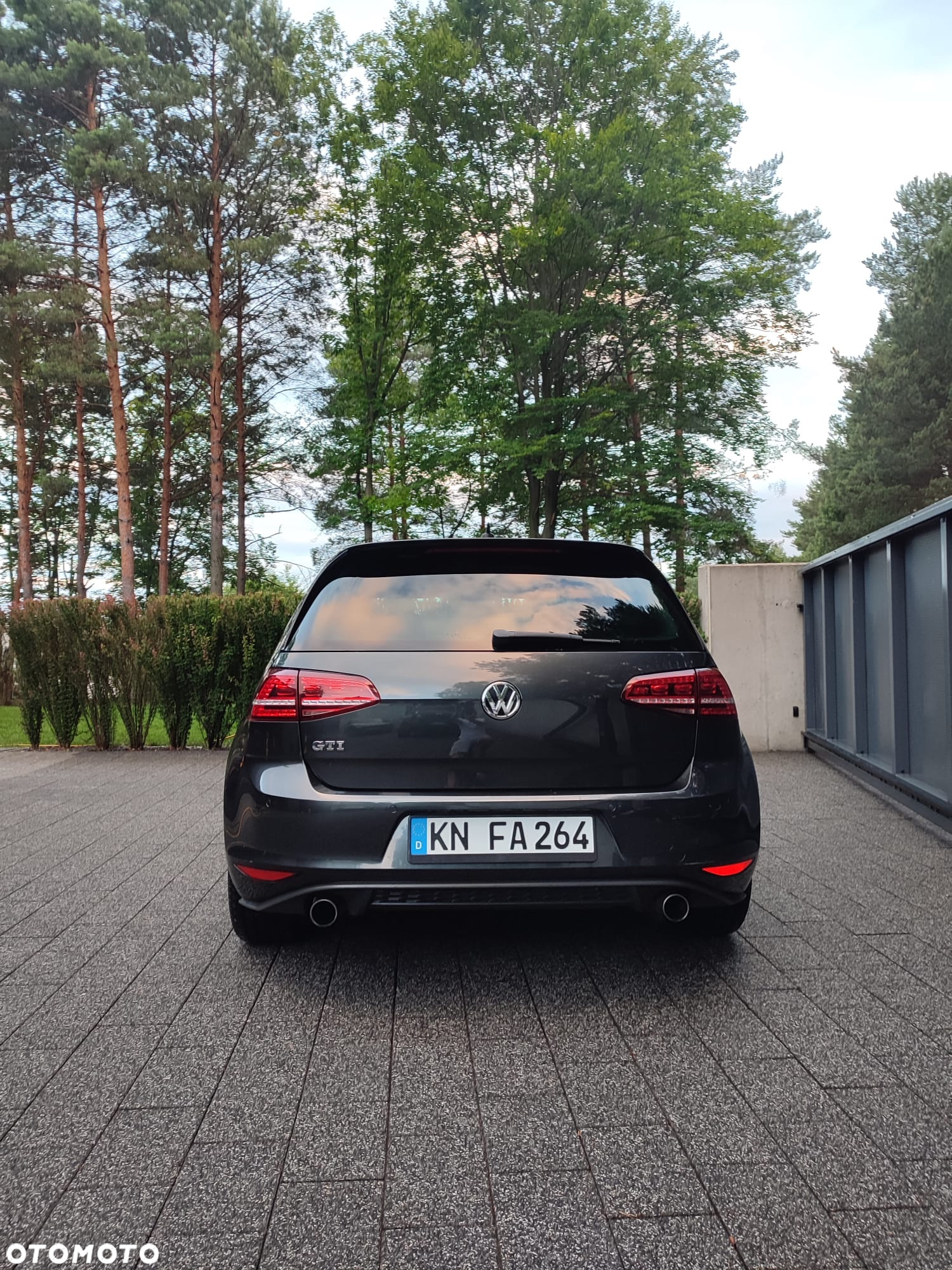 Volkswagen Golf GTI Performance BlueMotion Technology - 11