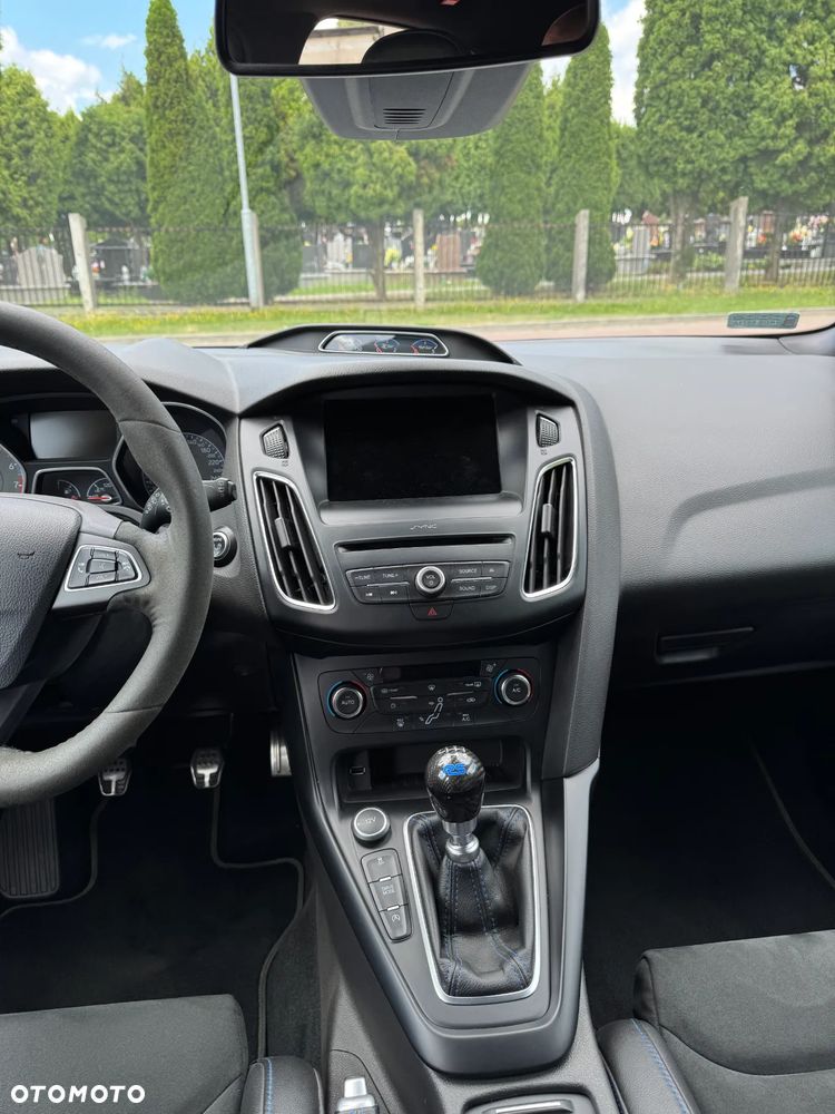 Ford Focus 2.3 EcoBoost RS - 16