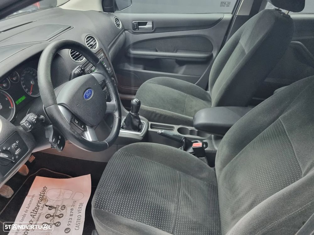 Ford Focus 1.6 TDCi Ghia - 9