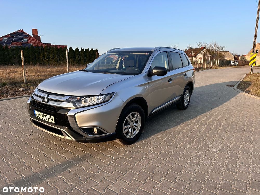 Mitsubishi Outlander - 9