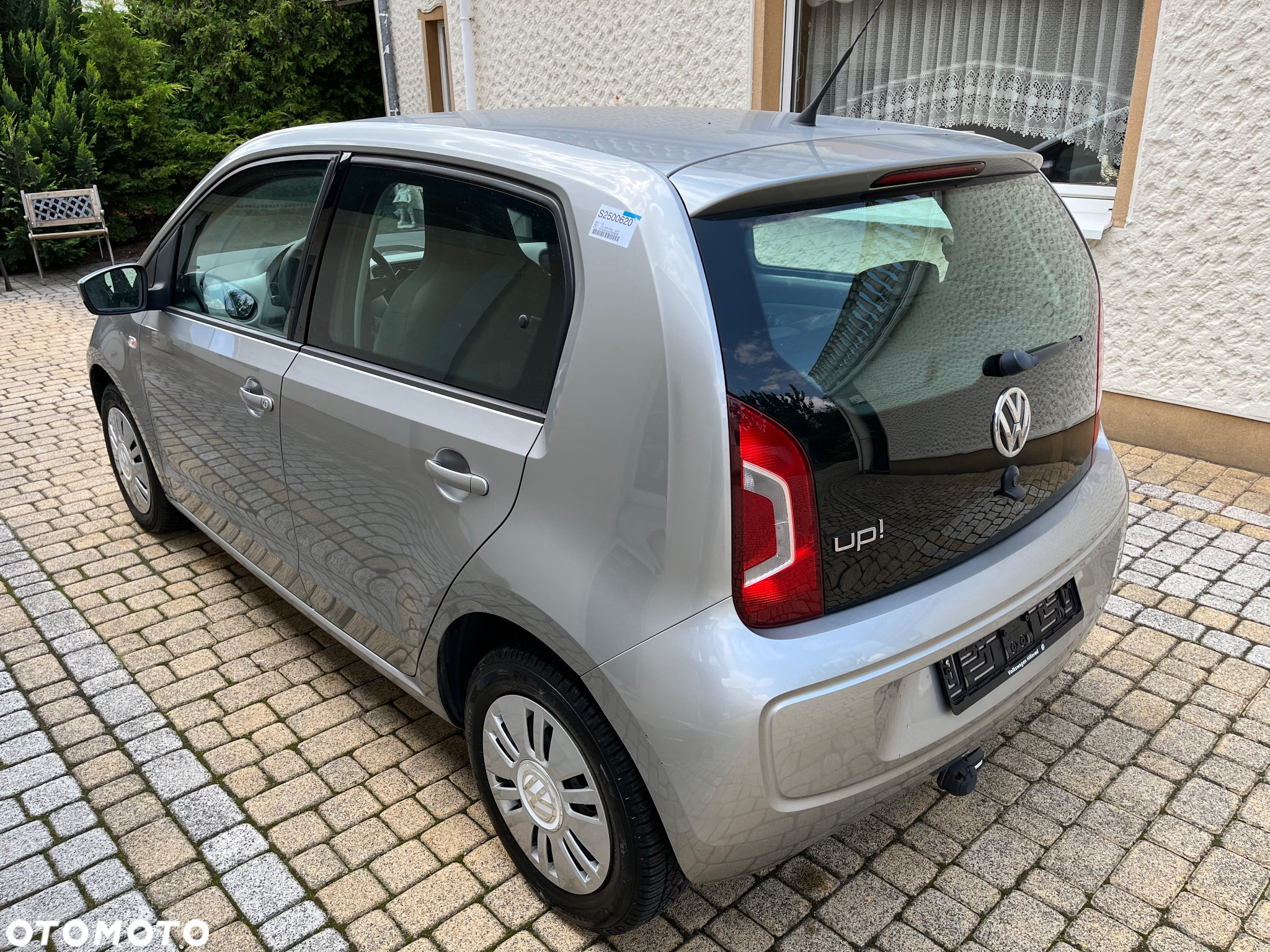Volkswagen up! (BlueMotion Technology) ASG move - 2