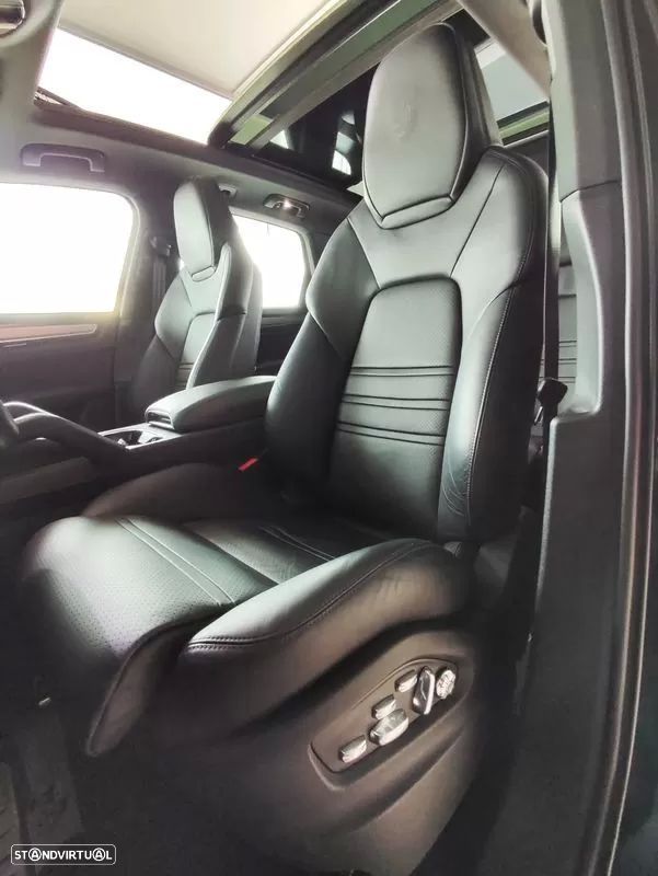 Porsche Cayenne E-Hybrid Platinum Edition — fotografia 20