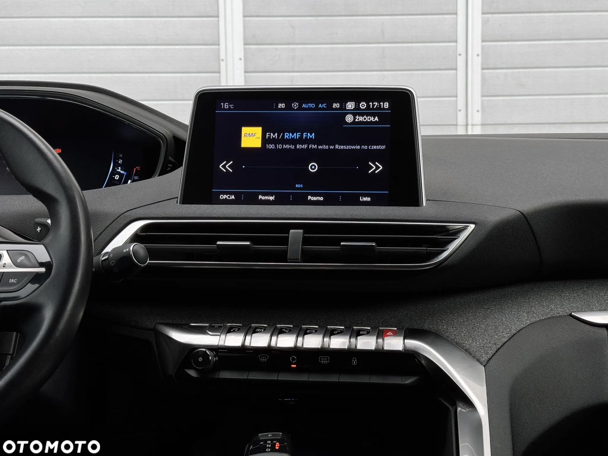 Peugeot 3008 BlueHDi 120 EAT6 Stop & Start Active - 32