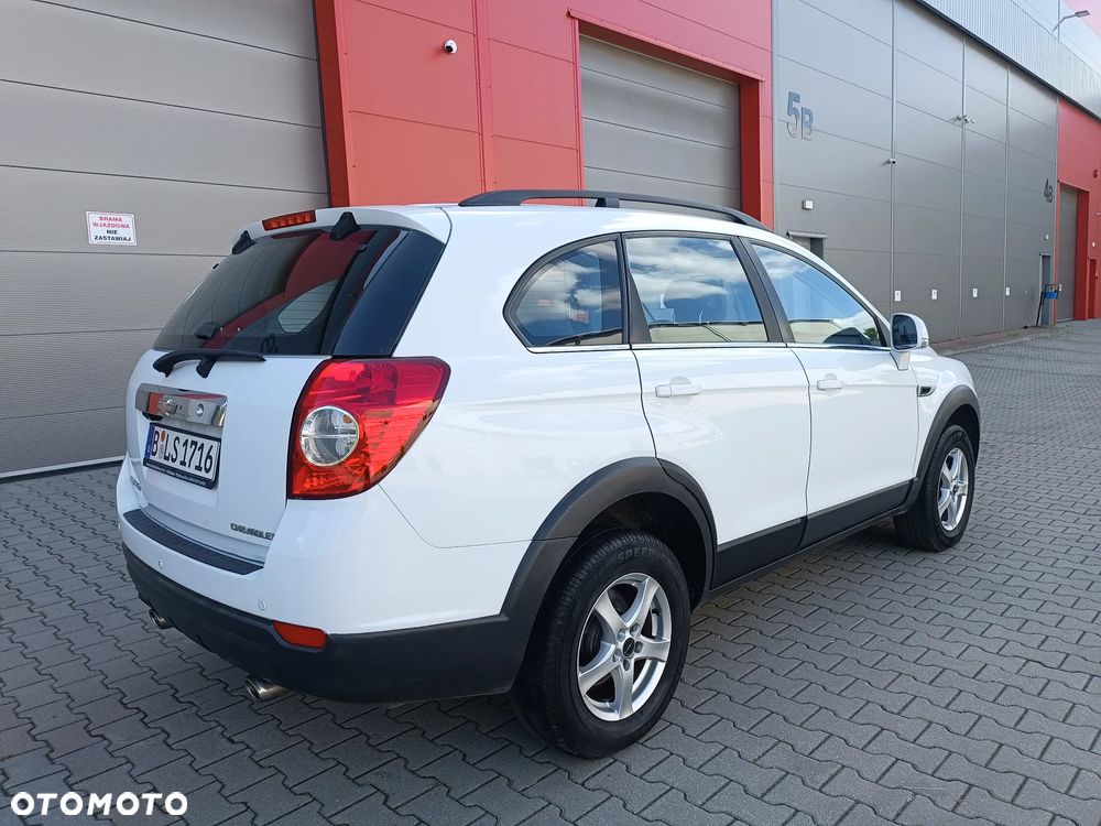 Chevrolet Captiva 2.4 2WD LT - 10