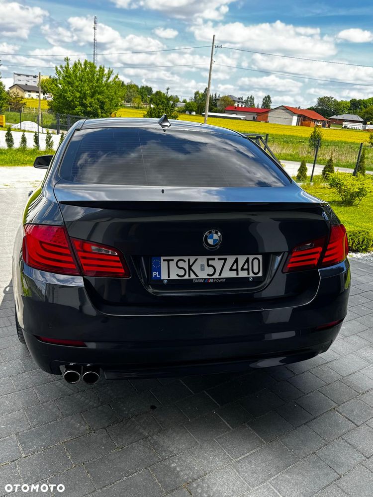 BMW Seria 5 525d - 13