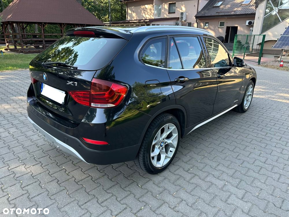 BMW X1 xDrive18d xLine - 11