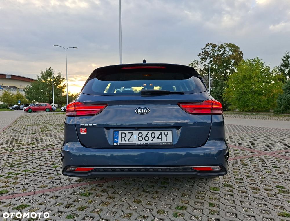 Kia Ceed 1.6 CRDi SCR M - 4