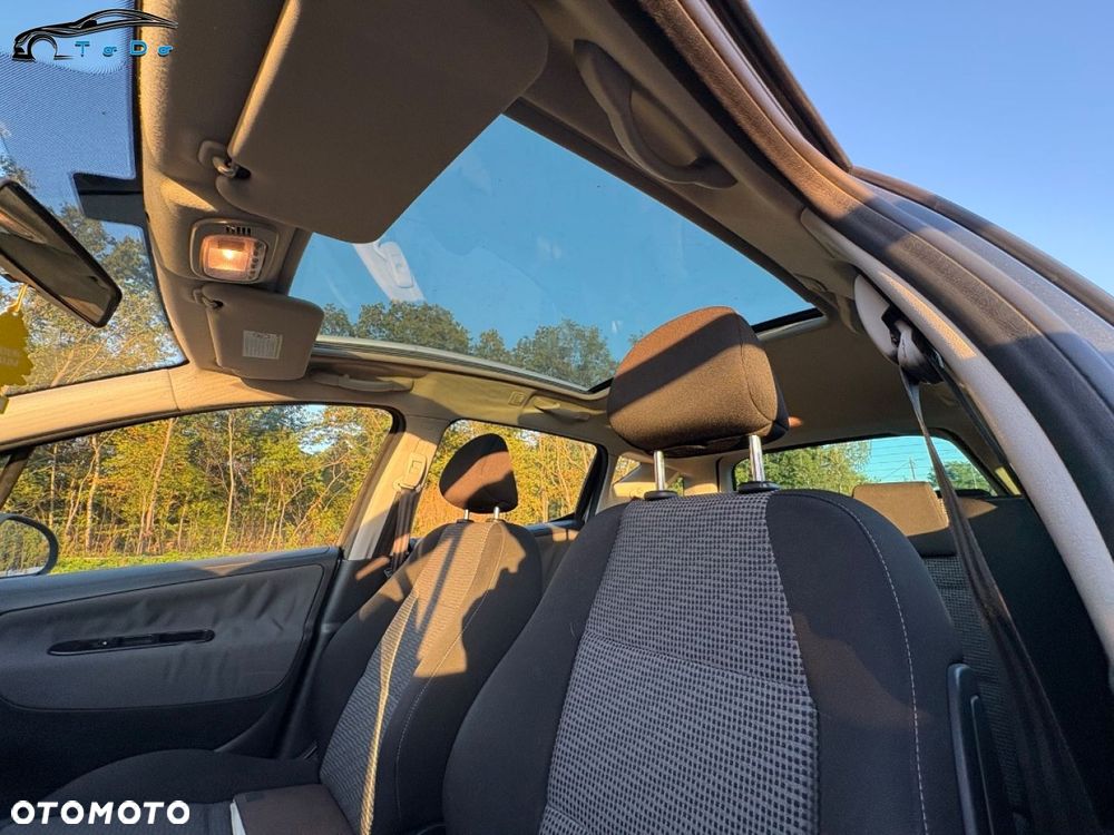 Peugeot 207 1.6 VTi Premium - 21