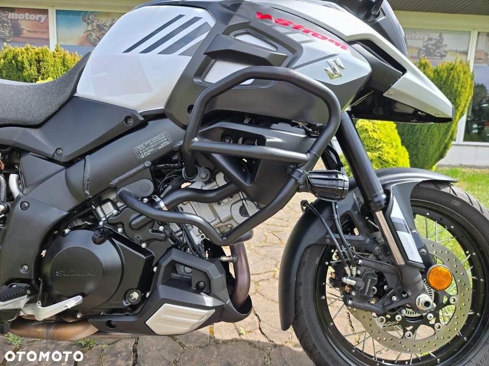 Suzuki V-STROM - 24