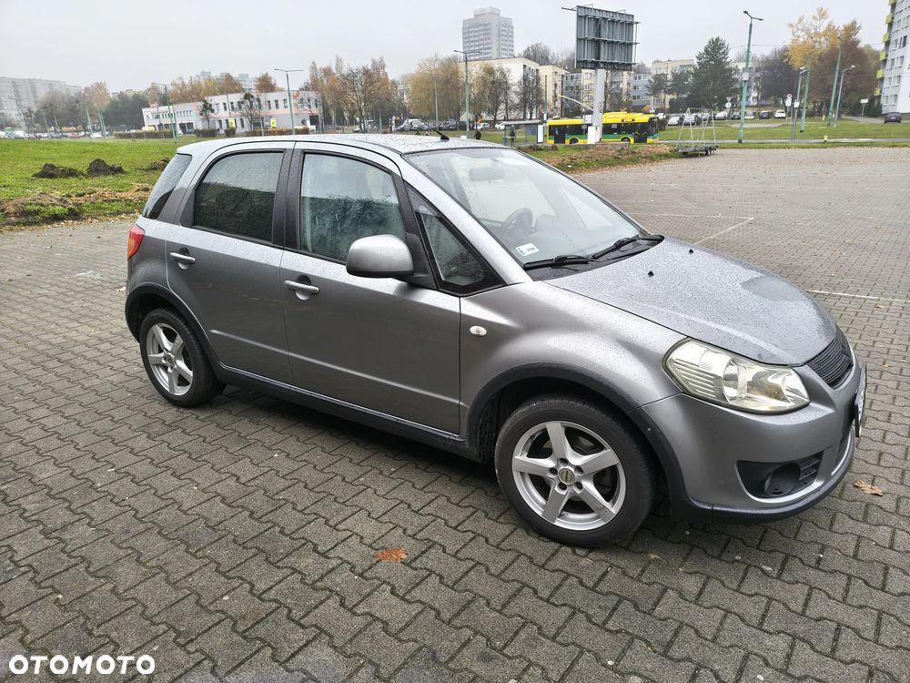 Suzuki SX4 - 4