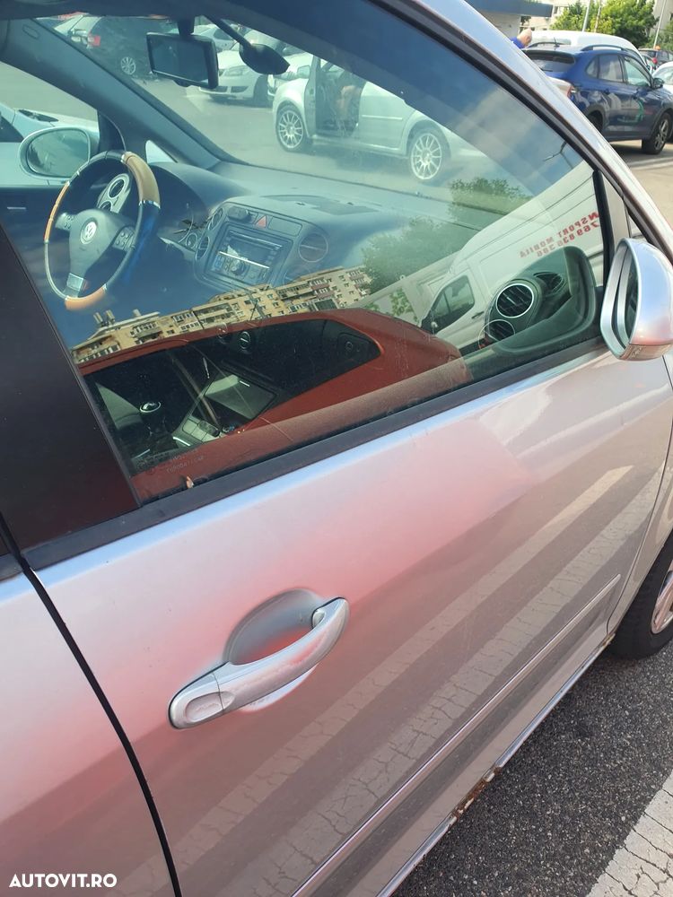 Volkswagen Golf Plus 1.9 TDI Comfortline - 6