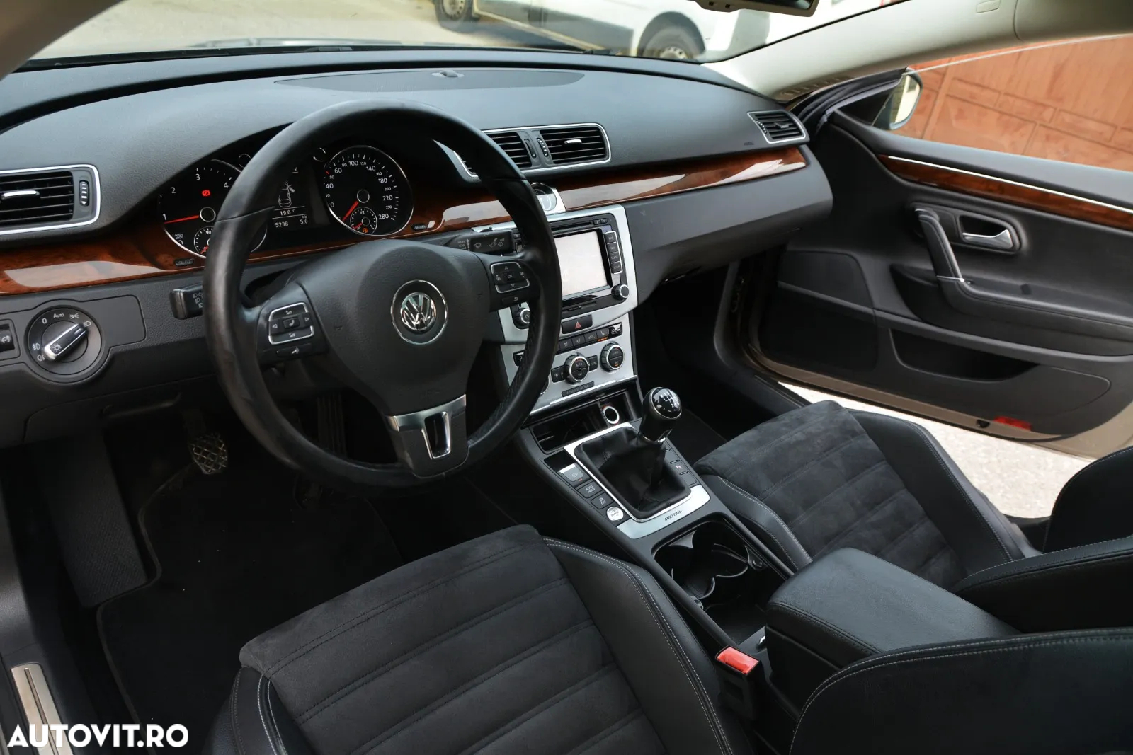 Volkswagen Passat CC 2.0 TDI 4Motion BlueMotion Technology - 13