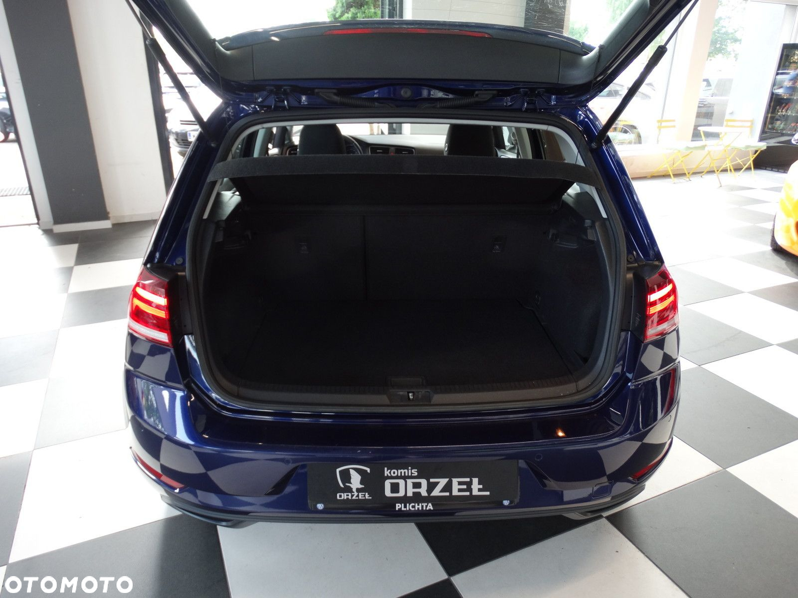 Volkswagen Golf - 9