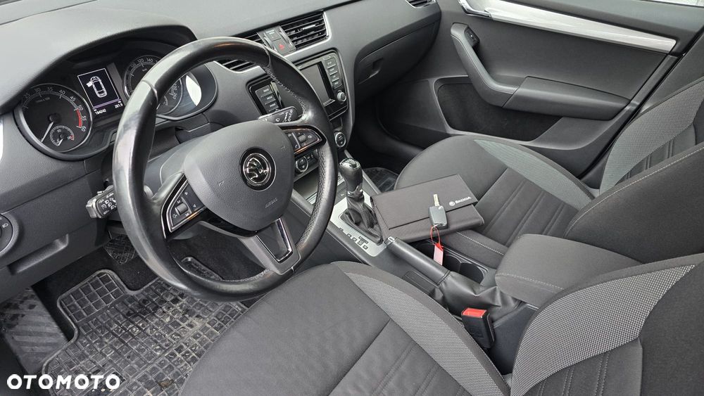 Skoda Octavia 1.6 TDI Ambition DSG - 5