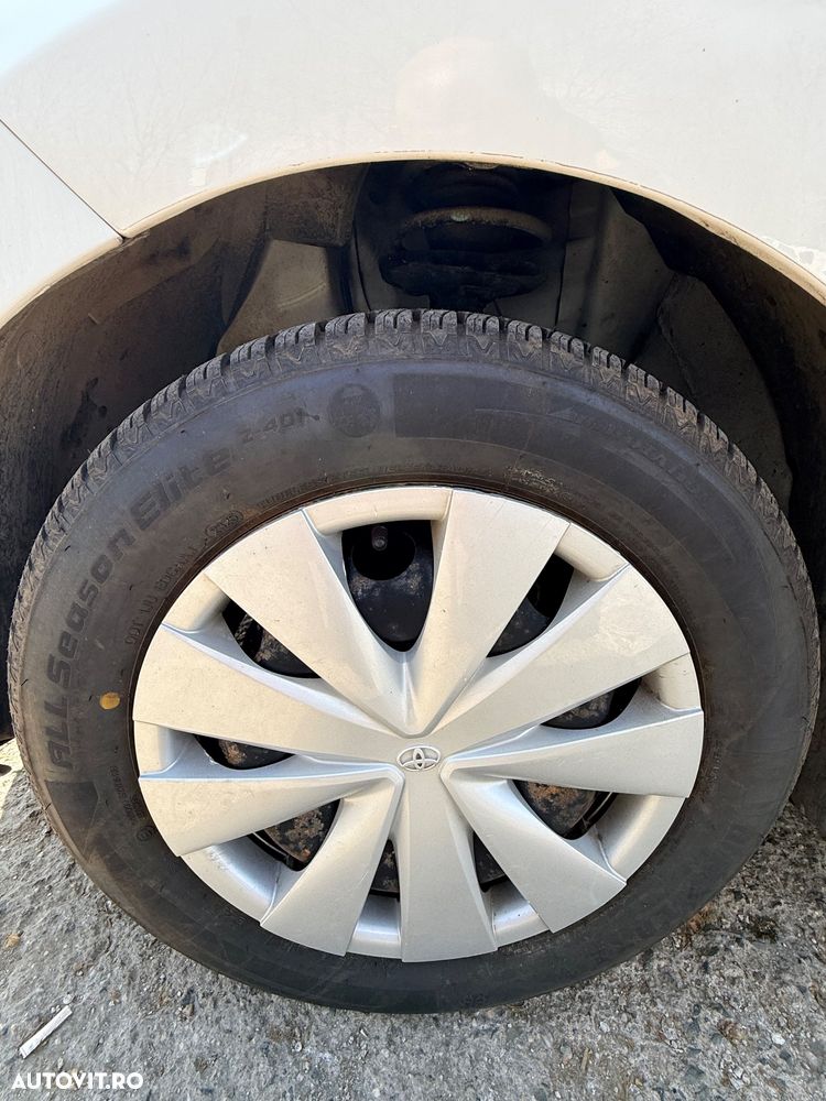 Toyota Aygo 1.0 VVY-I 5 usi X-play - 6