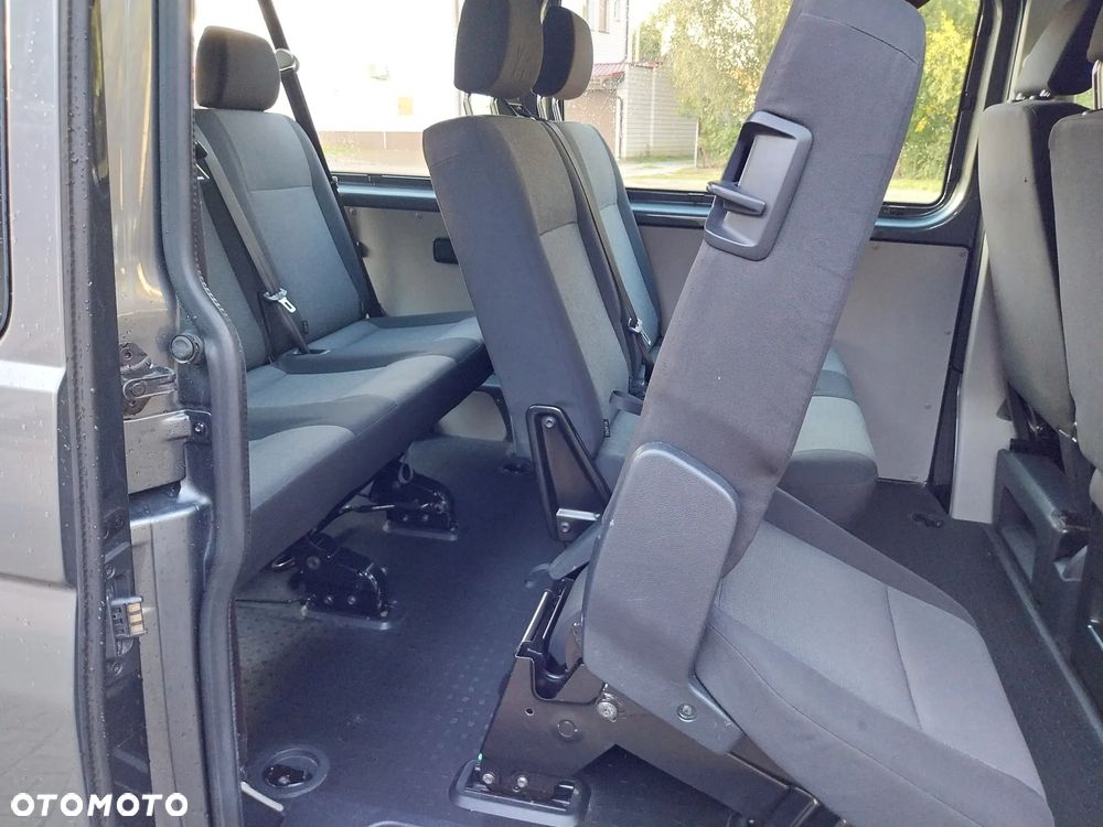 Volkswagen Transporter - 16
