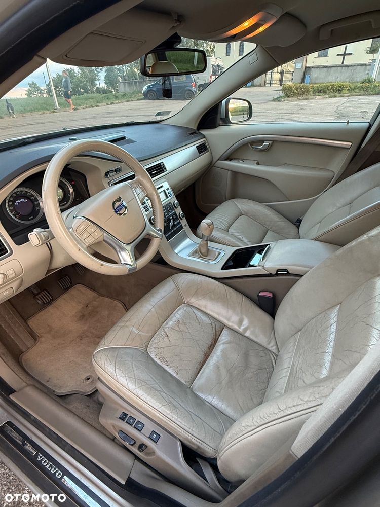 Volvo V70 2.0D Summum - 26