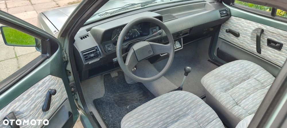 Volkswagen Polo 1.3 Fox - 7