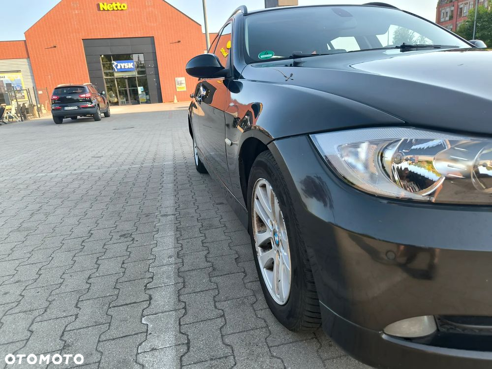 BMW Seria 3 318d DPF Touring - 3