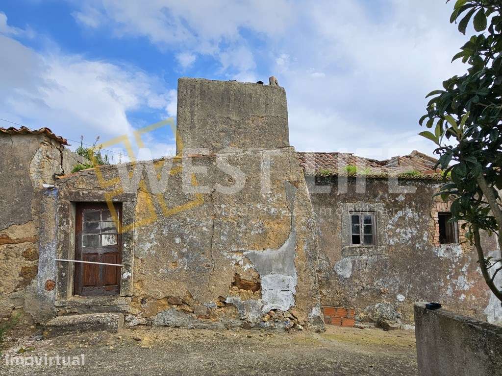 EXCLUSIVO WEST LIFE - Moradia típica de aldeia em Ruina, localizaçã... - Grande imagem: 4/22