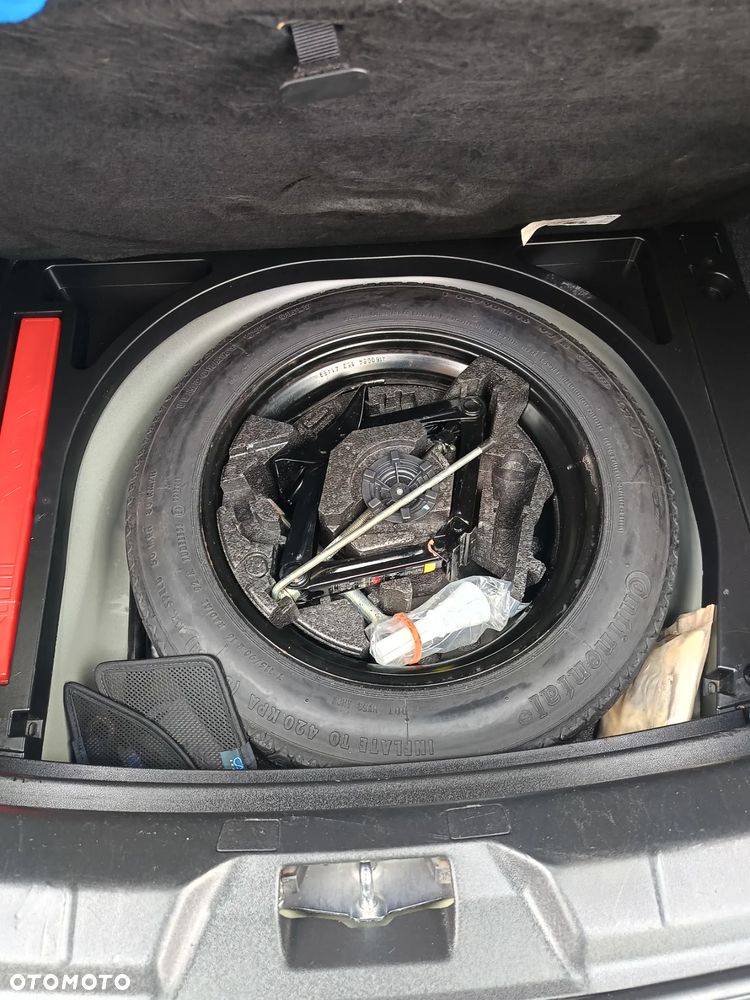 Volvo V40 - 22