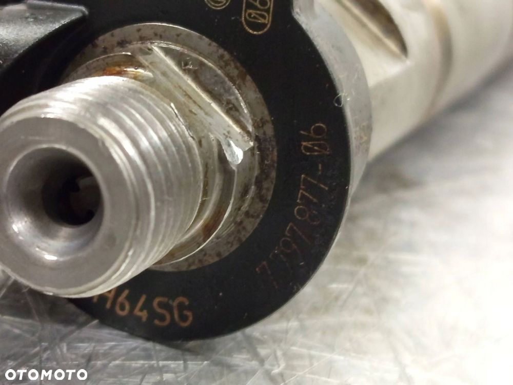 Wtryskiwacz Wtrysk Paliwa BMW 1 E81 E87 E90 N47 N47D20A 2.0 D 7797877-06 - 4