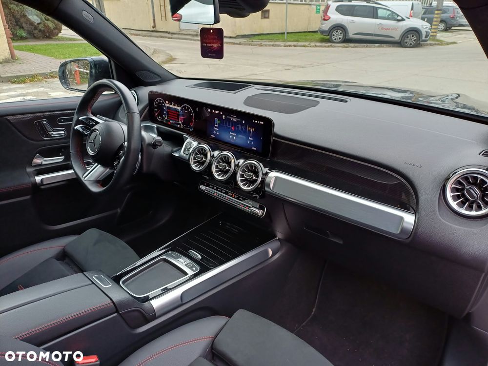 Mercedes-Benz GLB - 17
