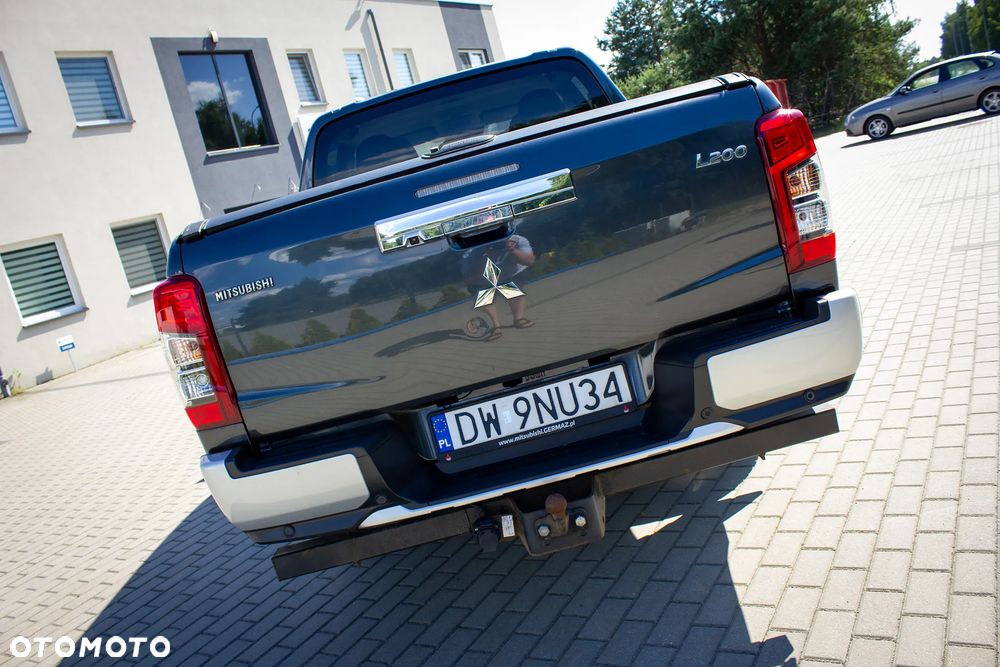 Mitsubishi L200 2.2 d DC Instyle Plus - 9